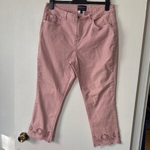 Frank Lyman Design Size XL Pink Cropped Jeans with Lace Detail